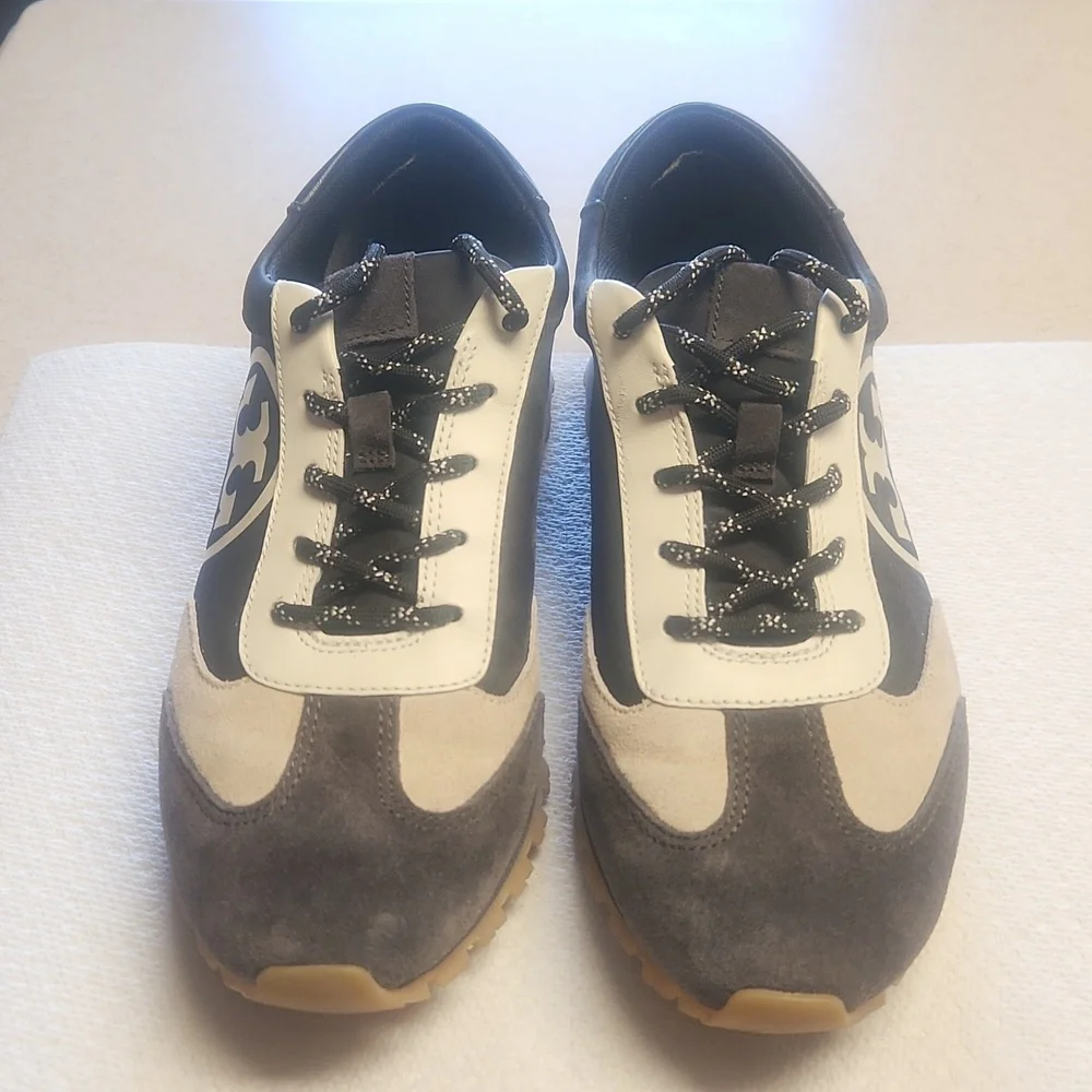 NWOB Tory Burch Vintage Nylon Sneakers/Gym Shoes, Black/Tan, Women's Size 8 - Picture 2 of 12